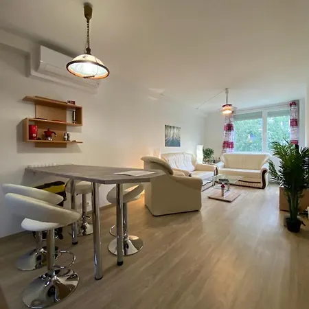 Catamaran Apartman * Siófok